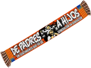 Bufanda del Valencia naranja con De padres a hijos, franjas de la senyera y dos figuras dibujadas